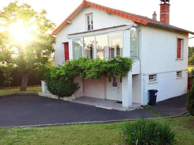 Gite Pavillon Kifadonfe 3 Ch Avec Cour Et Jardin Clos Βίλα Saint-Germain-Lembron Εξωτερικό φωτογραφία